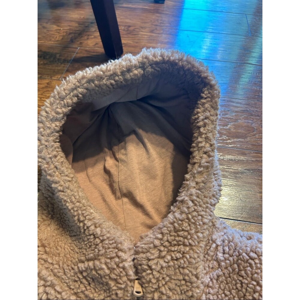 Fabletics Summit Teddy Jacket size small - Picture 8 of 11
